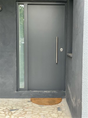 Porta blindada lacada com vitral
